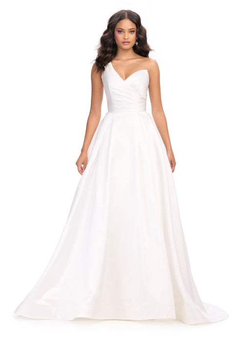 Ora Gown
