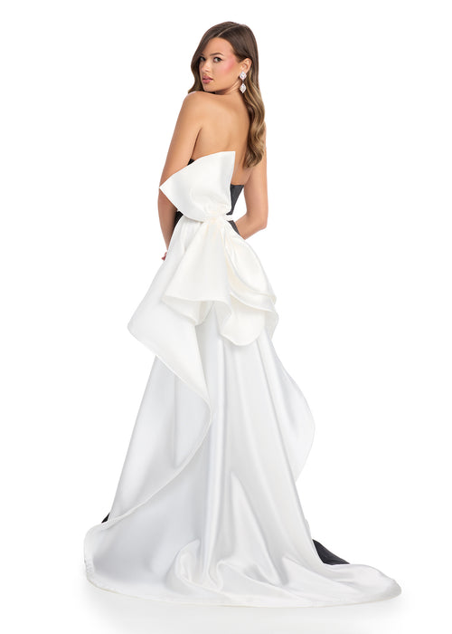 Alena Gown