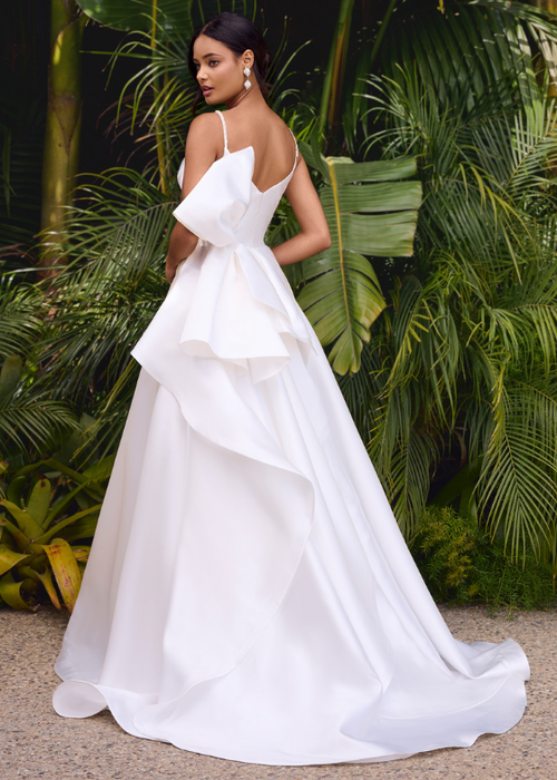 White Dresses for Bold Entrances